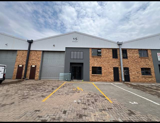 347M² WAREHOUSE TO LET IN STRIJDOMPARK
